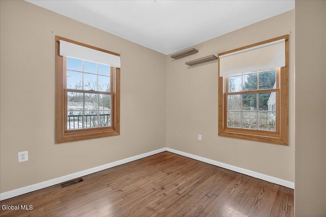 31 Amelia Drive, Colonie, NY 12309