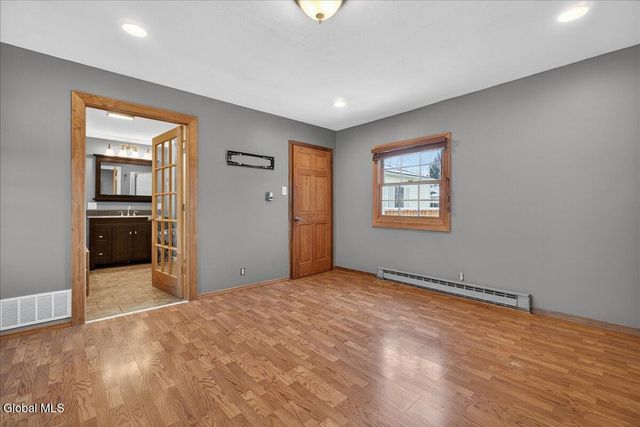 31 Amelia Drive, Colonie, NY 12309