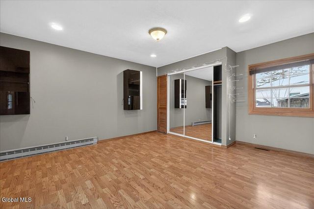 31 Amelia Drive, Colonie, NY 12309