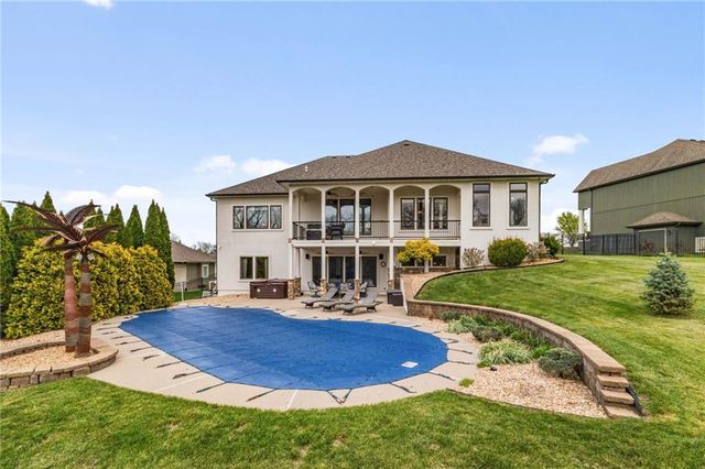 4900 SW Marguerite Street, Blue Springs, MO 64015