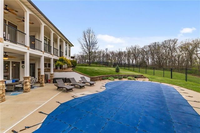 4900 SW Marguerite Street, Blue Springs, MO 64015