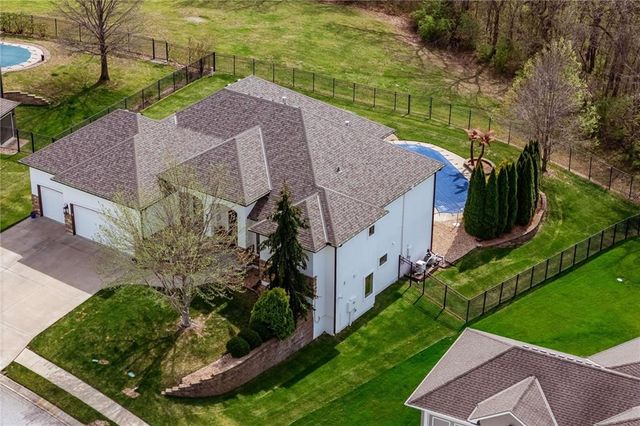 4900 SW Marguerite Street, Blue Springs, MO 64015