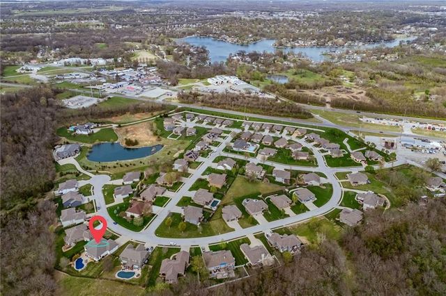 4900 SW Marguerite Street, Blue Springs, MO 64015