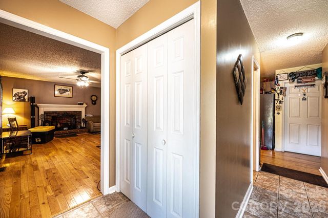 3229 15th Avenue NE, Conover, NC 28613