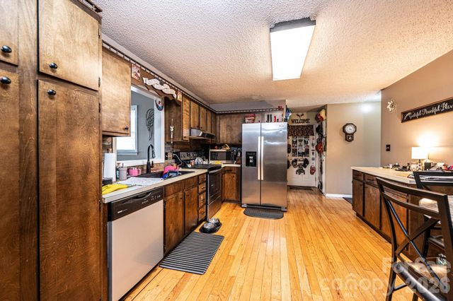 3229 15th Avenue NE, Conover, NC 28613