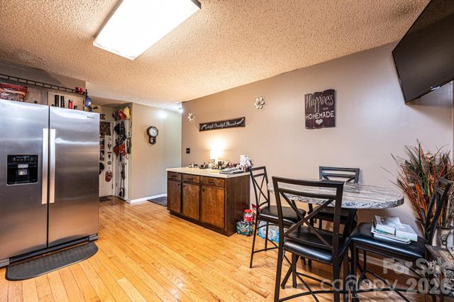 3229 15th Avenue NE, Conover, NC 28613