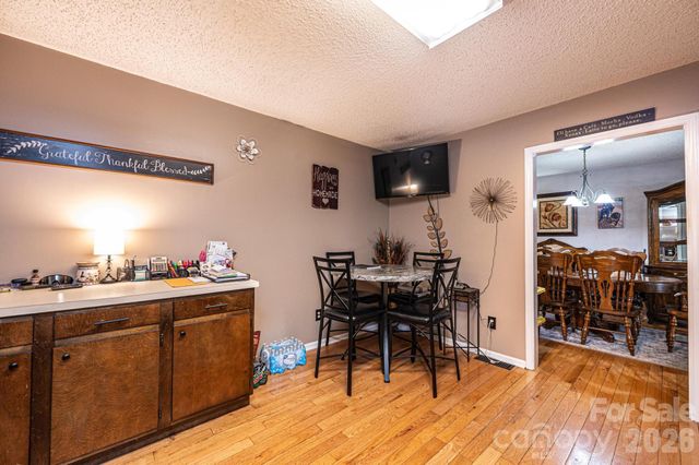 3229 15th Avenue NE, Conover, NC 28613