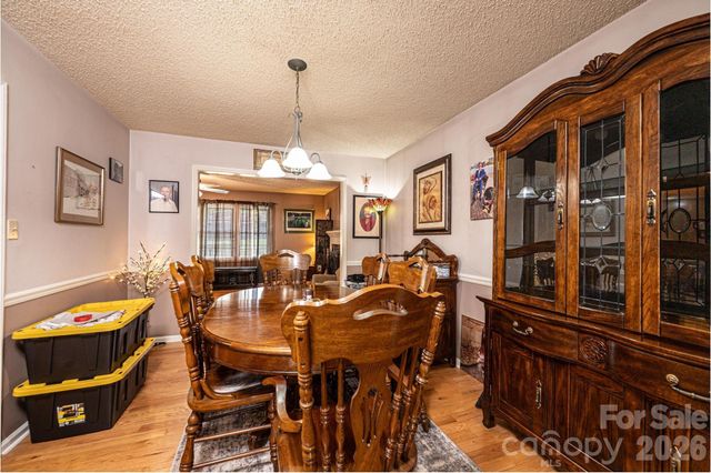 3229 15th Avenue NE, Conover, NC 28613