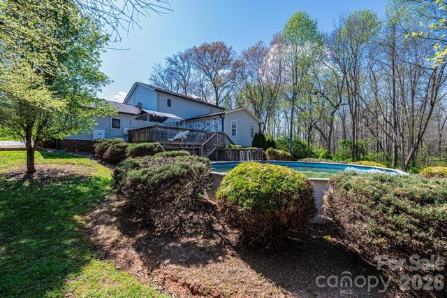 3229 15th Avenue NE, Conover, NC 28613