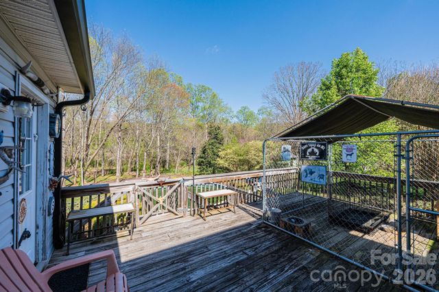 3229 15th Avenue NE, Conover, NC 28613