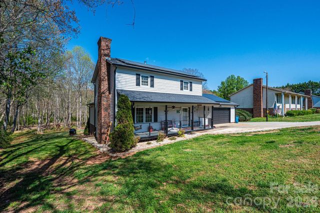 3229 15th Avenue NE, Conover, NC 28613
