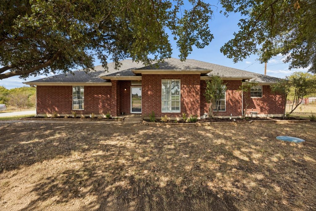 14529 County Road 511, Venus, TX 76084 — exterior