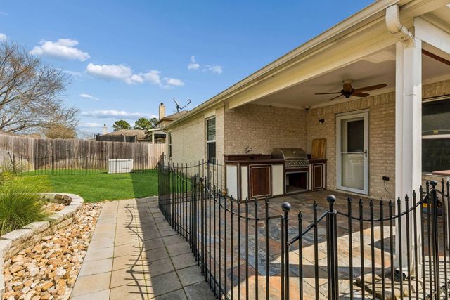 12022 Rockridge Falls Drive, Tomball, TX 77375