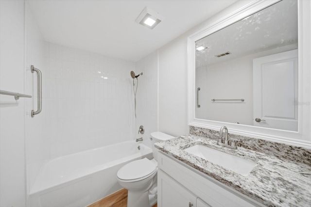 1868 SHORE 104, South Pasadena, FL 33707