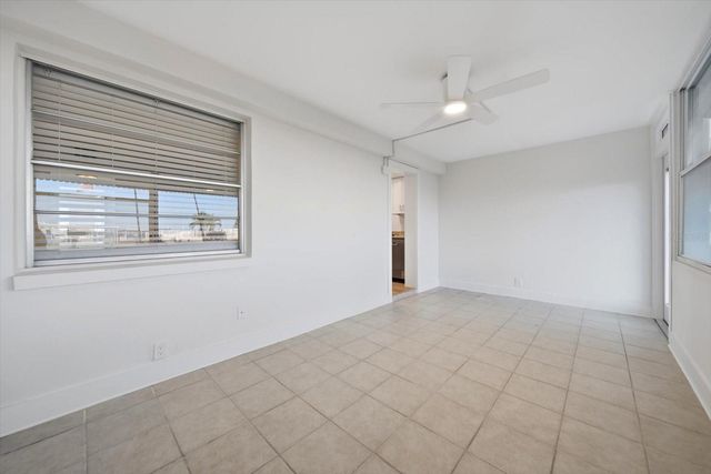 1868 SHORE 104, South Pasadena, FL 33707