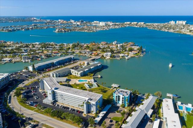 1868 SHORE 104, South Pasadena, FL 33707