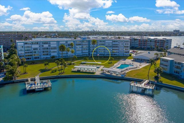1868 SHORE 104, South Pasadena, FL 33707