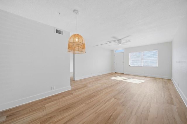 1868 SHORE 104, South Pasadena, FL 33707