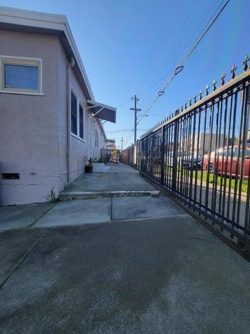 19001904 21st Avenue, Oakland, CA 94606