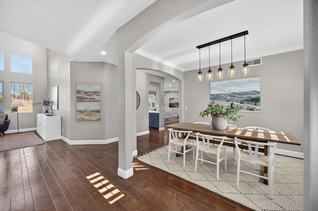 109 Hawk Crest Way, Roseville, CA 95678