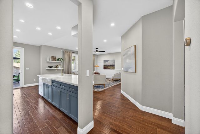 109 Hawk Crest Way, Roseville, CA 95678