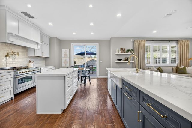 109 Hawk Crest Way, Roseville, CA 95678