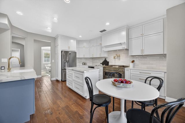 109 Hawk Crest Way, Roseville, CA 95678