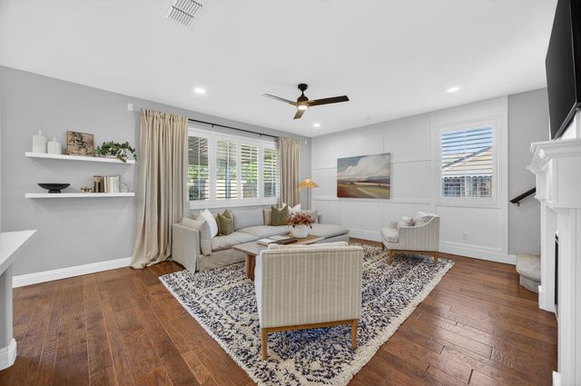 109 Hawk Crest Way, Roseville, CA 95678