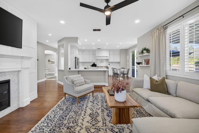 109 Hawk Crest Way, Roseville, CA 95678