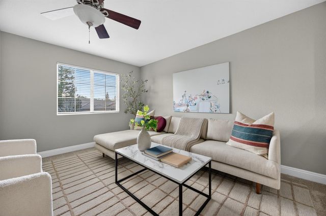 109 Hawk Crest Way, Roseville, CA 95678