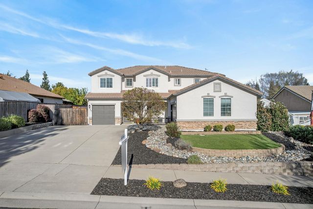 109 Hawk Crest Way, Roseville, CA 95678