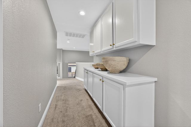 109 Hawk Crest Way, Roseville, CA 95678