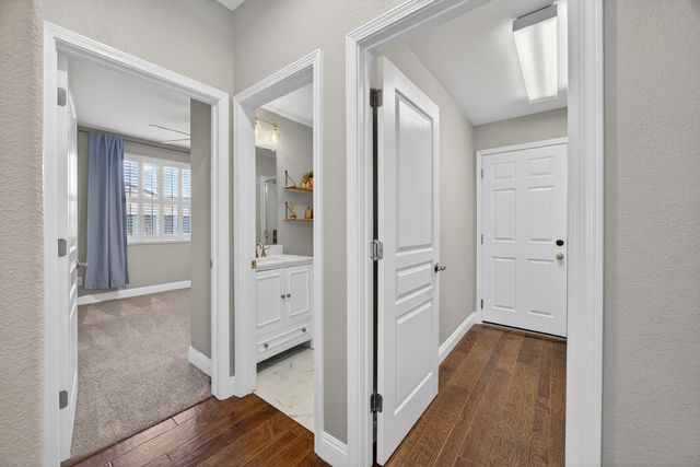 109 Hawk Crest Way, Roseville, CA 95678