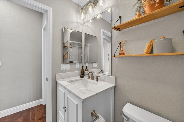 109 Hawk Crest Way, Roseville, CA 95678