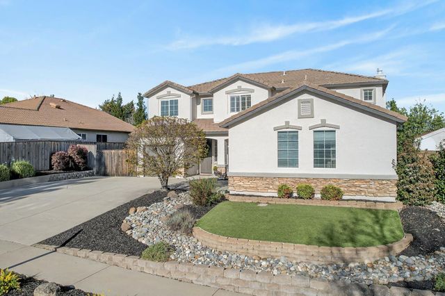 109 Hawk Crest Way, Roseville, CA 95678