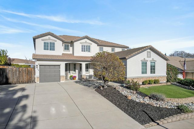 109 Hawk Crest Way, Roseville, CA 95678