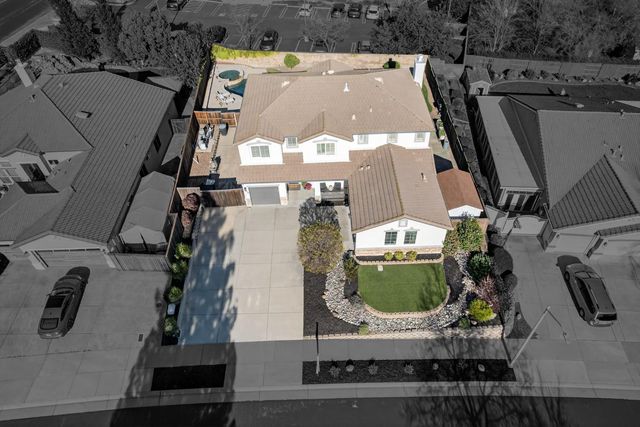 109 Hawk Crest Way, Roseville, CA 95678