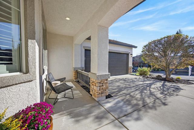 109 Hawk Crest Way, Roseville, CA 95678