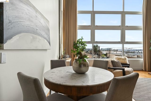 311 Oak St 520, Oakland, CA 94607