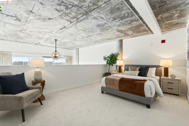 311 Oak St 520, Oakland, CA 94607