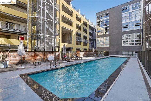 311 Oak St 520, Oakland, CA 94607