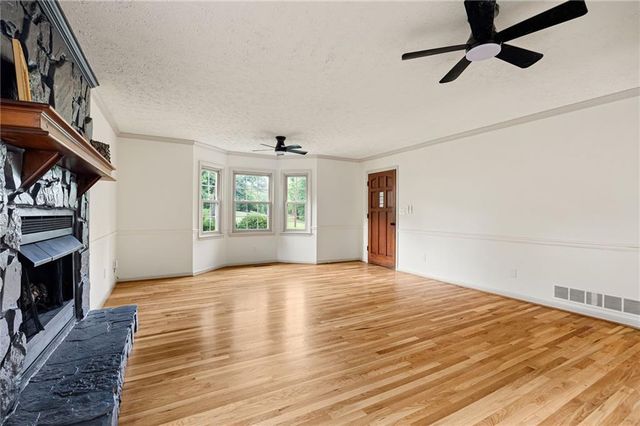 511 Kay Road, Woodstock, GA 30188