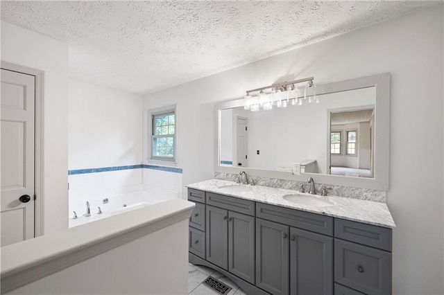 511 Kay Road, Woodstock, GA 30188