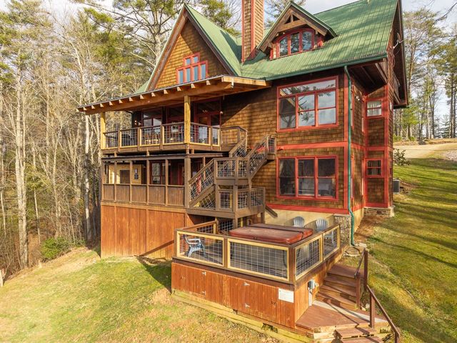 153 Riverview Circle, Blue Ridge, GA 30513