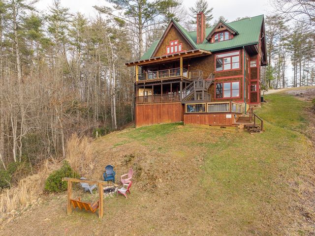 153 Riverview Circle, Blue Ridge, GA 30513