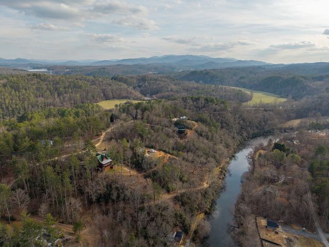 153 Riverview Circle, Blue Ridge, GA 30513