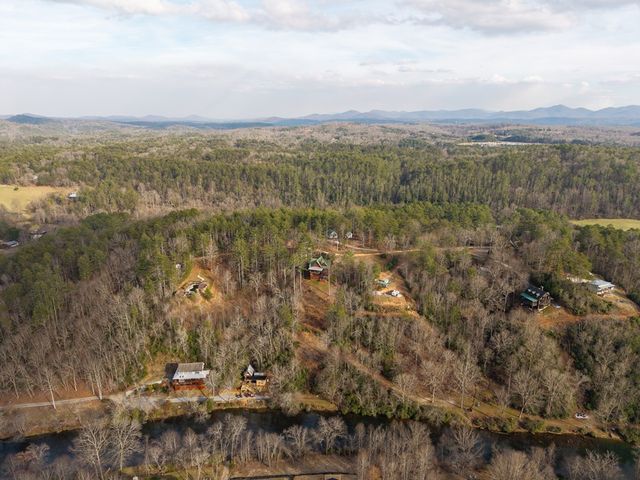 153 Riverview Circle, Blue Ridge, GA 30513