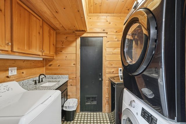 153 Riverview Circle, Blue Ridge, GA 30513