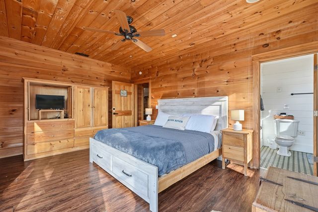 153 Riverview Circle, Blue Ridge, GA 30513