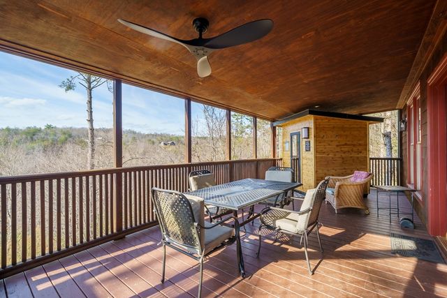 153 Riverview Circle, Blue Ridge, GA 30513